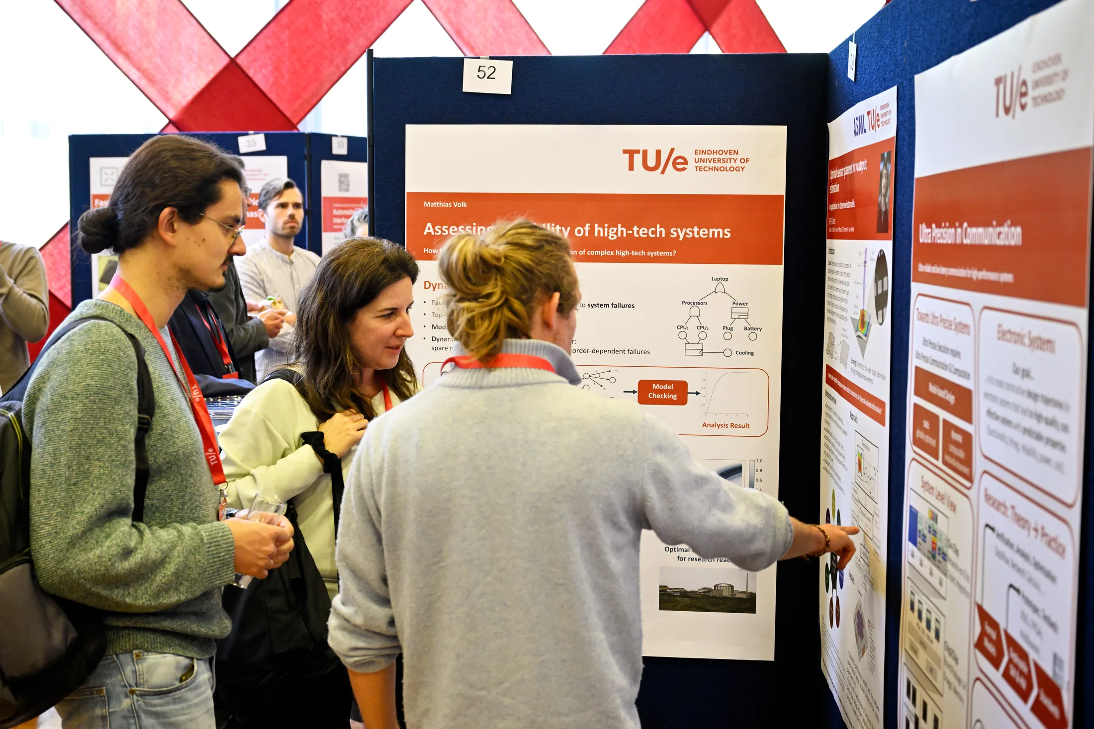 Poster market at a previous Casimir Institute event